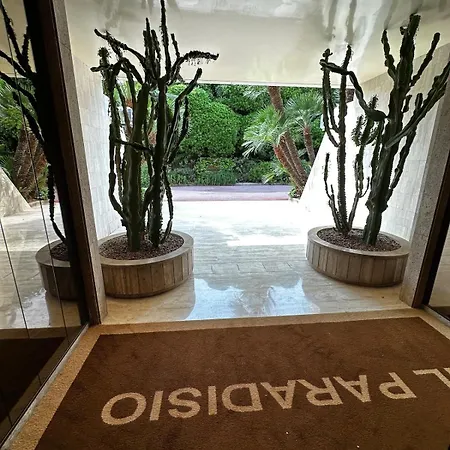 Elegant With Terrace And Lush Garden Apartment *