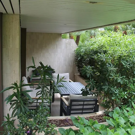Apartment Elegant With Terrace And Lush Garden Cannes